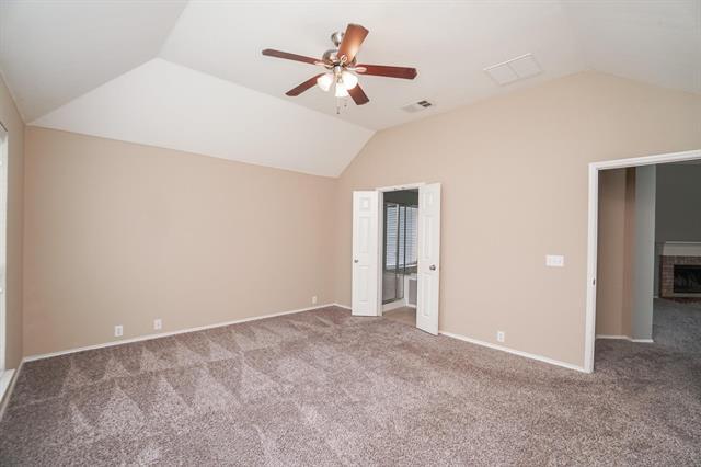 Building Photo - 1044 Southfork Dr