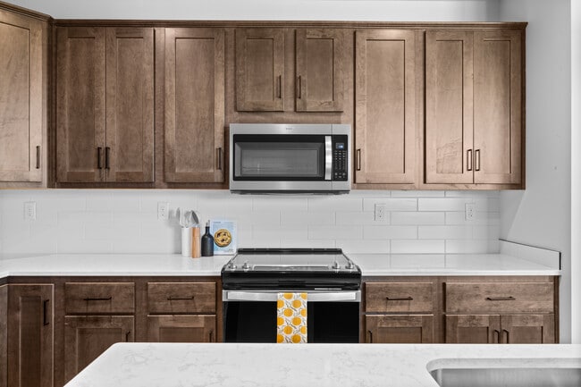 Building Photo - 3132 W Laux Dr