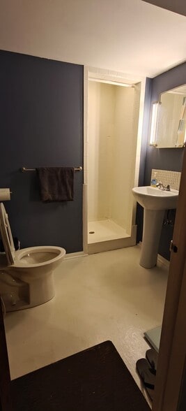 Building Photo - 1730 Redstock Ave