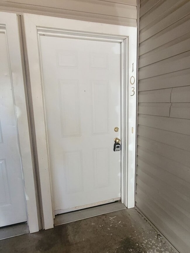 Building Photo - CONDO FOR RENT STAFFORD