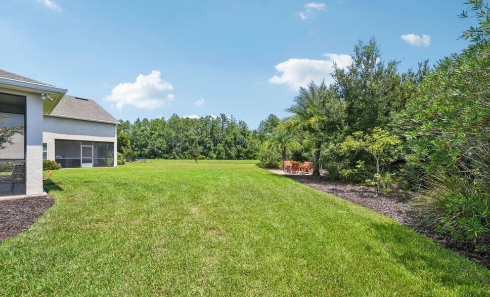 Building Photo - 73 Calle de Paz