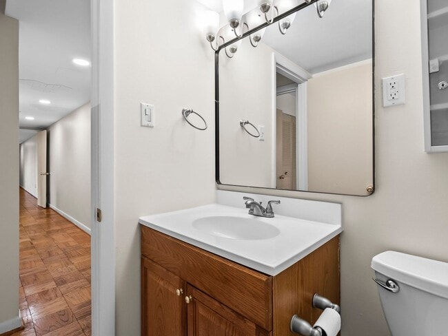 Building Photo - Commuter’s Dream! Large 2BR/2BA Condo Steps from Metro – All Utilities Included!