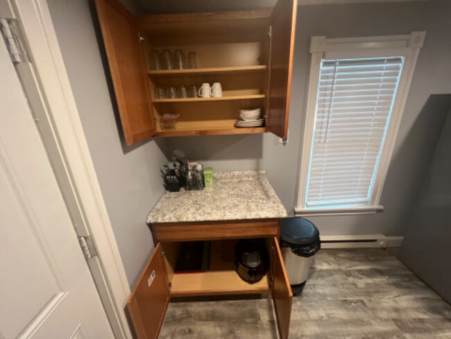 Building Photo - 283 Grand Ave