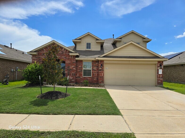 Building Photo - 5407 Dovetail Arbor Trce