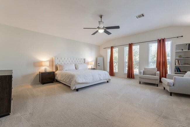 Building Photo - 9026 Hilltop Crossing Dr