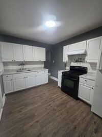 Building Photo - 532 Alder St