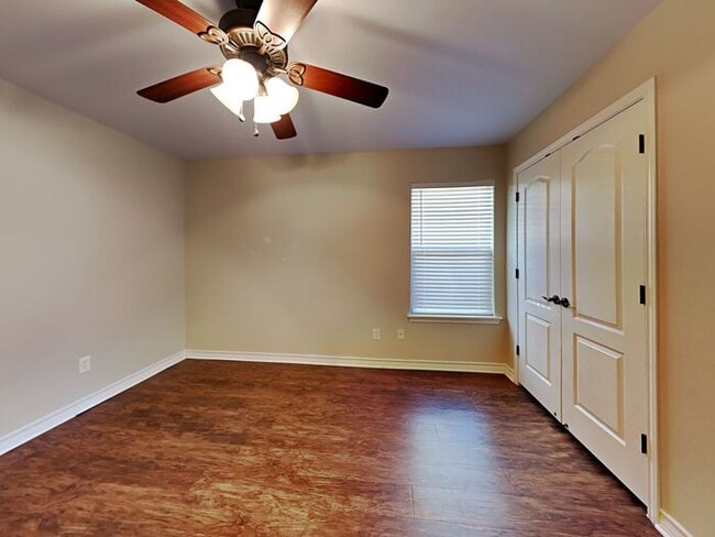 Building Photo - No Application Fees* $250.00 off 1st month...