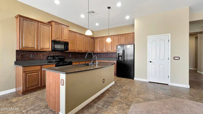 Building Photo - 13637 S 175th Dr