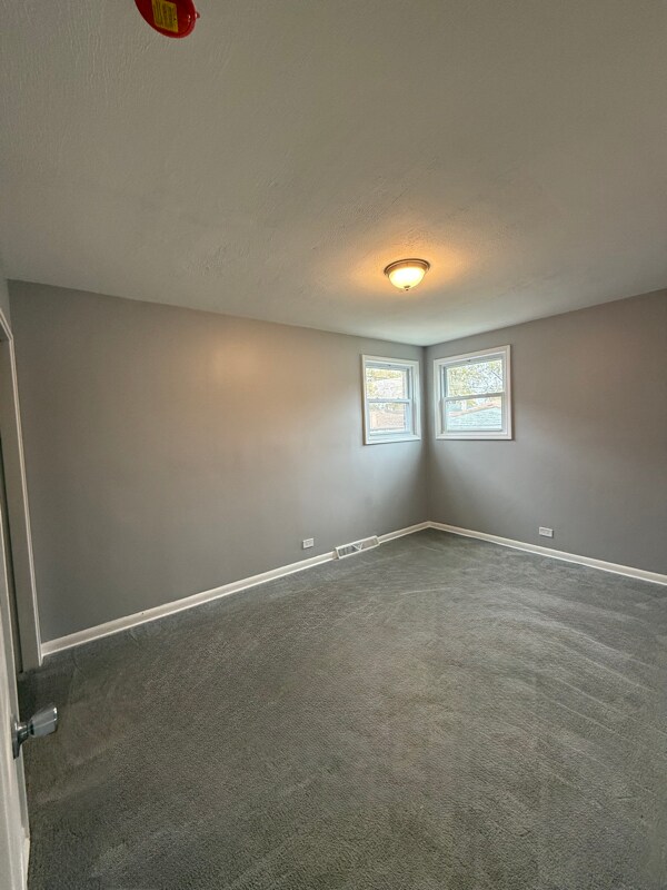 Building Photo - 4537 S Lavergne Ave