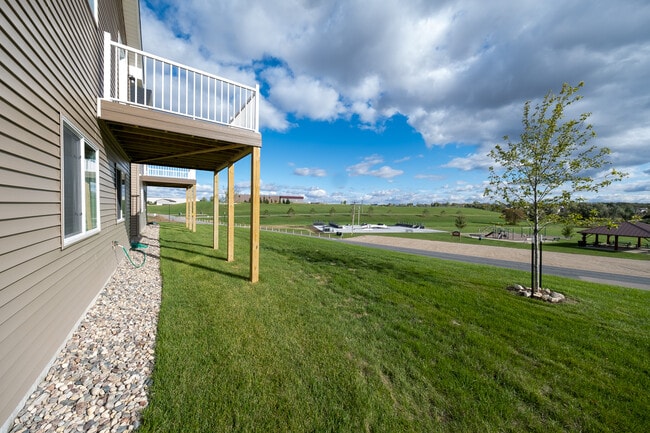 Building Photo - 669 4th Cir Dr SW