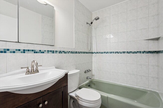 Building Photo - 61 Rock Spring Rd