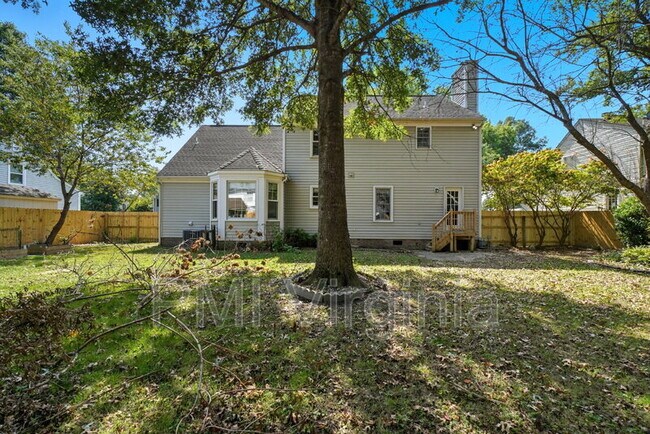 Building Photo - 932 Nugent Dr