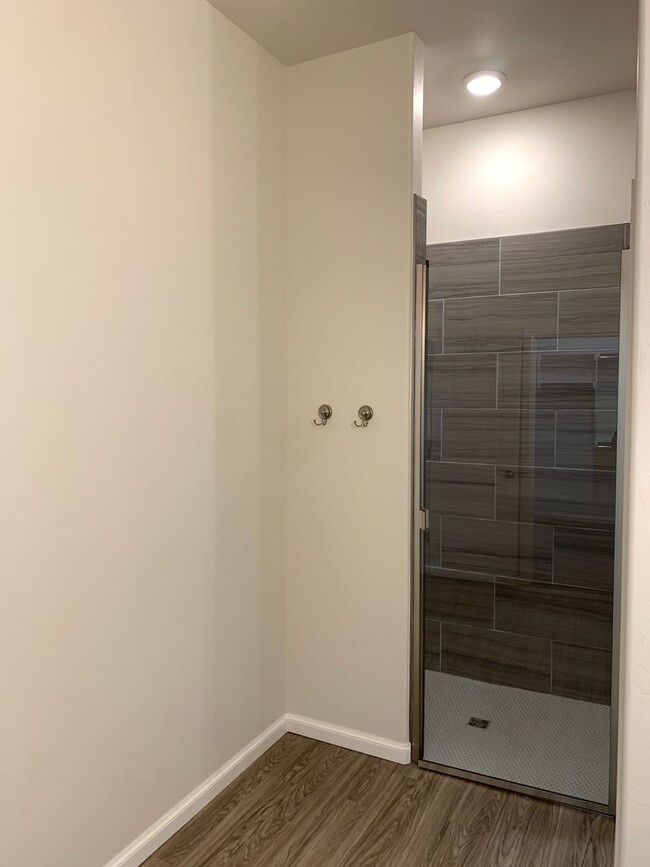 Building Photo - Gorgeous 3 bed 2.5 bath home in The Enclave