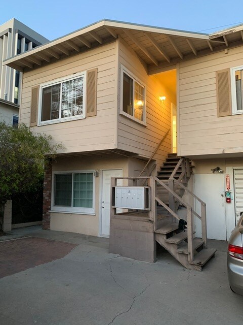 Building Photo - 1223 Berkeley St