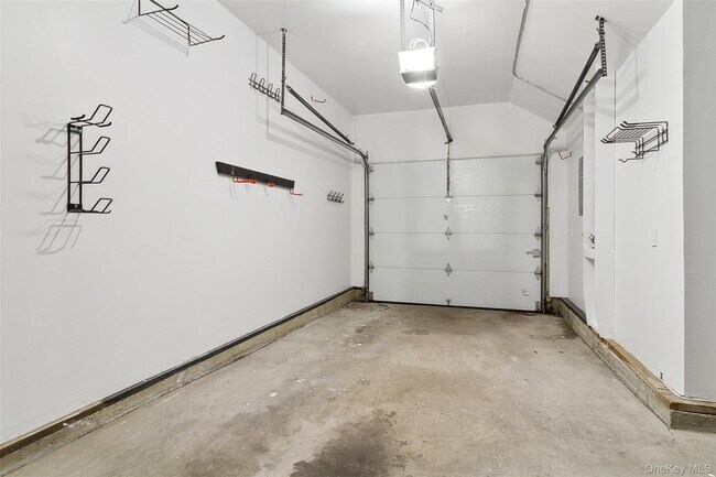 Building Photo - 51 Colby Ln
