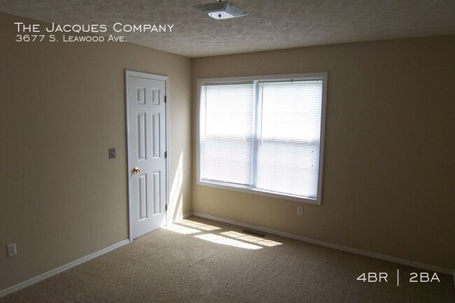 Building Photo - 3677 Leawood Ave