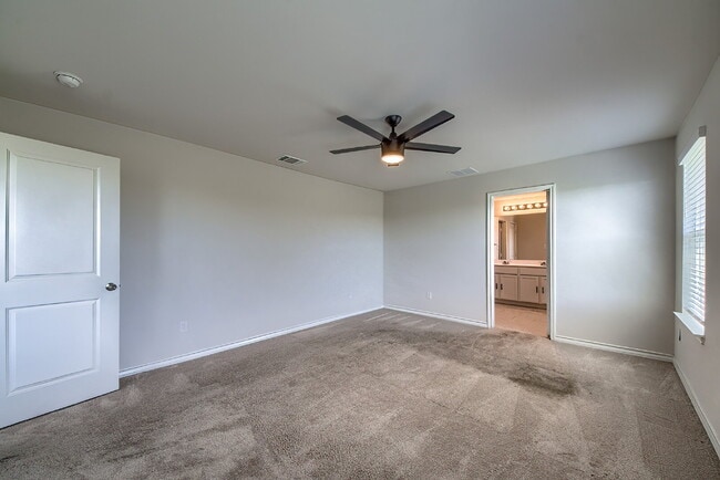Building Photo - Welcome to this beautifully maintained 4-bedroom, 2-bathroom home in the highly desirable Whisper...