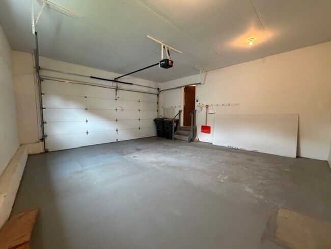 Building Photo - 657/659 Wood Violet Lane