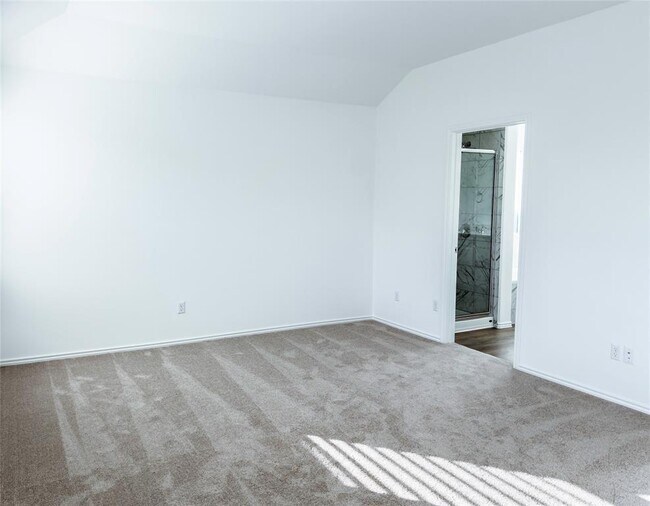 Building Photo - 603 Waterway Ave
