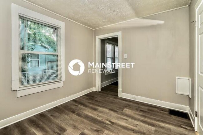 Building Photo - 1 Bedroom Pet-Friendly Home in Louisville, KY with Main Street Renewal