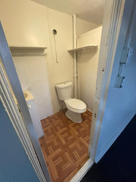 Building Photo - 1100 Myrtle Ave