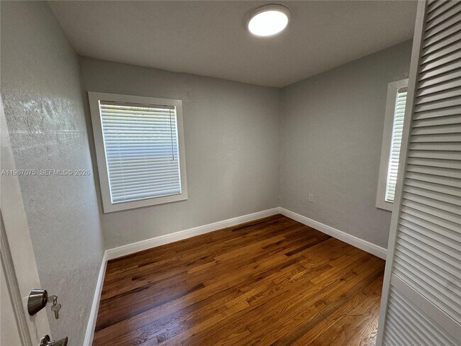 Building Photo - 51 Montilla Ave