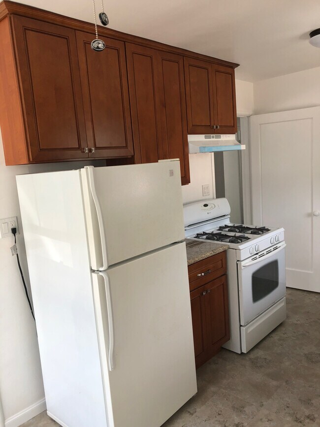 Building Photo - 1555 Alcatraz Ave