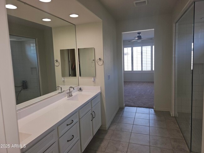 Building Photo - 8622 W Rancho Dr