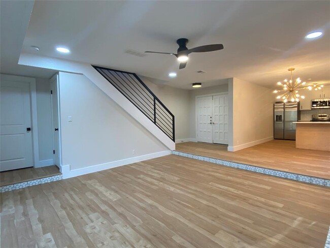 Building Photo - 6405 Shadow Valley Dr