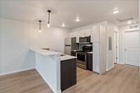 Kitchen - Breckenridge Apartments