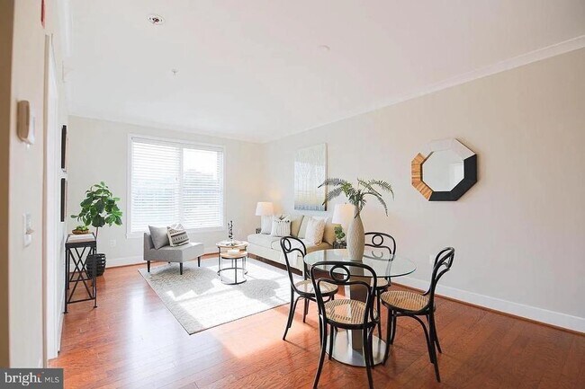 Building Photo - 815 N Patrick St