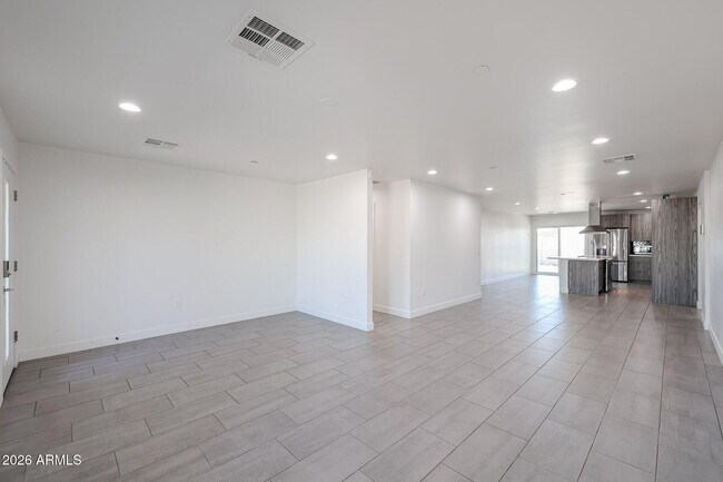 Building Photo - 2651 N 71st Pl
