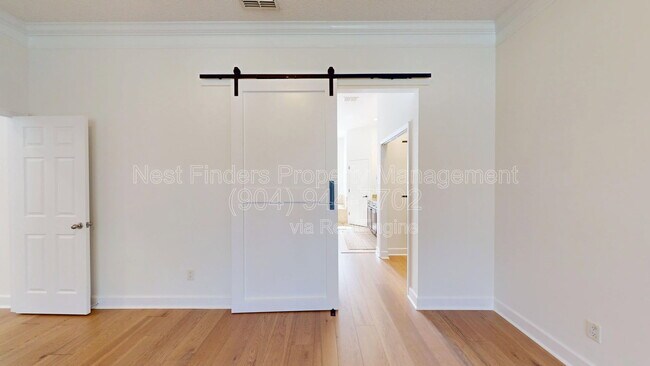 Building Photo - 283 Holland Dr