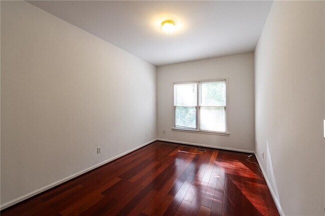Building Photo - 2855 Olde Town Park Dr
