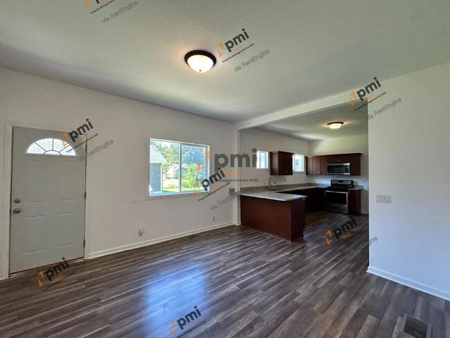 Building Photo - 13328 Edison St