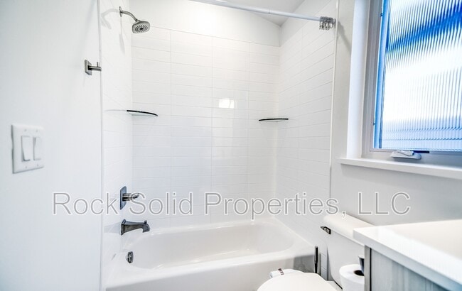 Building Photo - 3628 Red Feather Trl