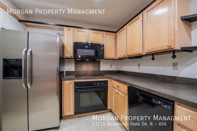 Building Photo - 13715 Richmond Park Dr N