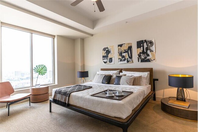 Building Photo - 1401 McKinney St