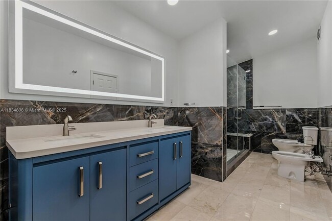 Building Photo - 9811 SW 96th St