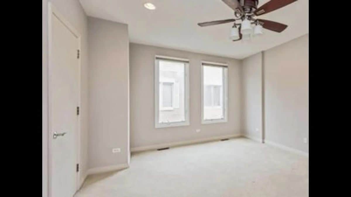 Building Photo - 909 W Ohio St