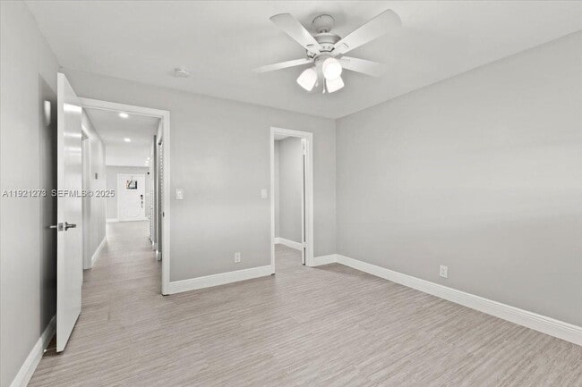 Building Photo - 1020 NW 88th Ave