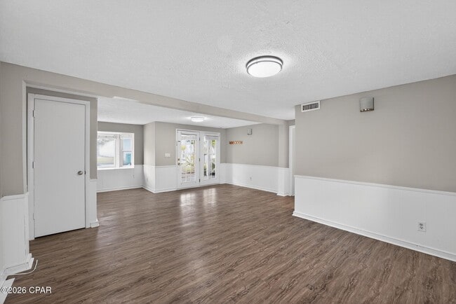 Building Photo - 14108 Pelican St