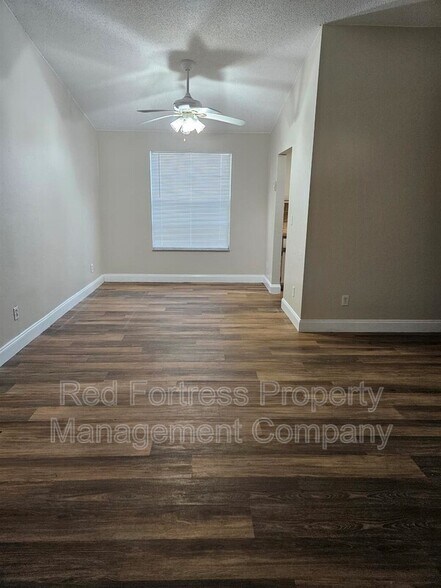 Building Photo - 15836 Keygrass Ln