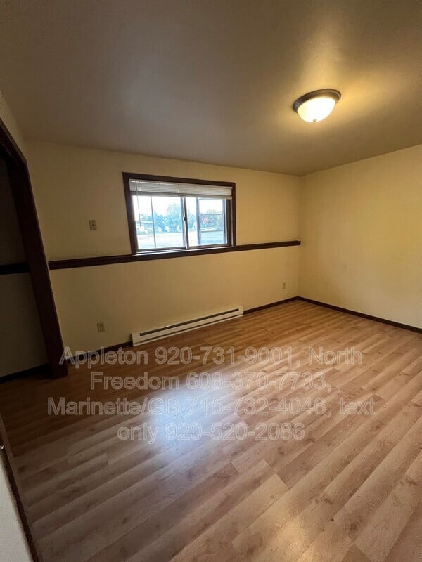 Building Photo - 494 Cedar St