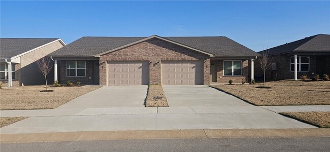 Building Photo - 522 NW 68th Ave