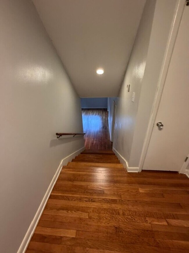 Building Photo - 1105 Timber Ln