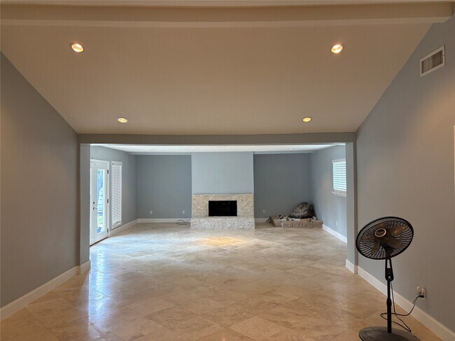 Building Photo - 11703 Triola Ln