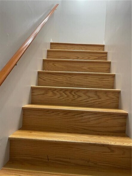 Building Photo - 407 Northdale Ct