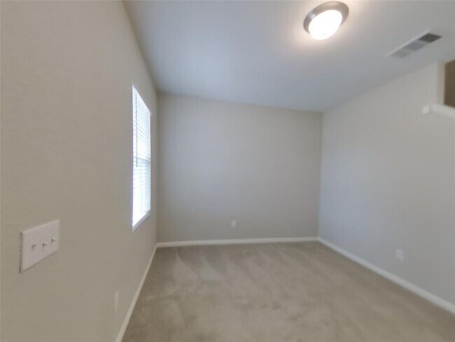 Building Photo - 100 Satsuma Ln