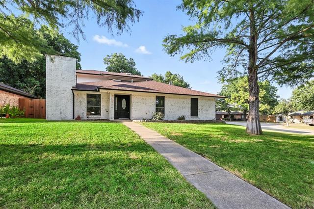 Building Photo - 2902 Panhandle Dr